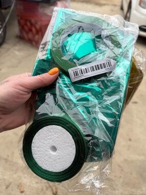 Green and yellow balloons and string! - Home Party Supplies